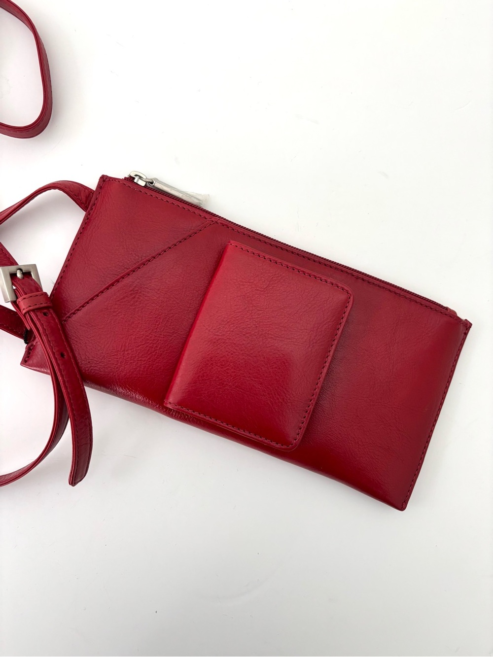 Hobo ‘Buon Viaggio’ Phone Wallet Crossbody Bag NWT Red Leather Adjustable Strap